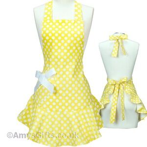 NWT adorable Yellow Polka Dot Apron with matching oven mitt